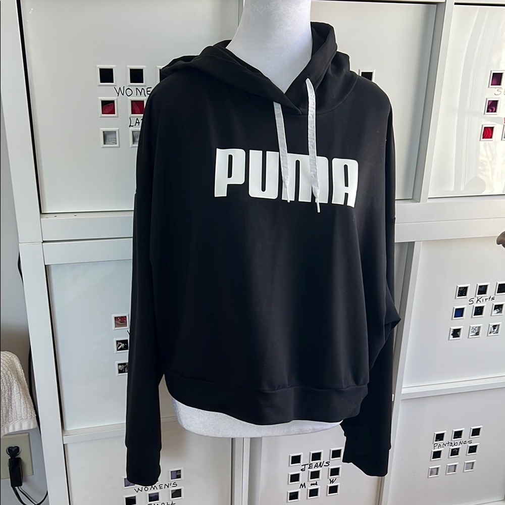 PUMA Black Cropped Logo Hoodie Sweatshirt Keeps You Dry - Size XL